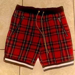 F21 unisex shorts Size Large in Mens. Plaid color with yellow drawstring